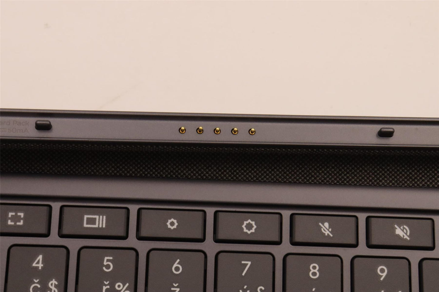 Lenovo Upper Case ASM_CZE H 82T6 UK STGY 5CB1H82610