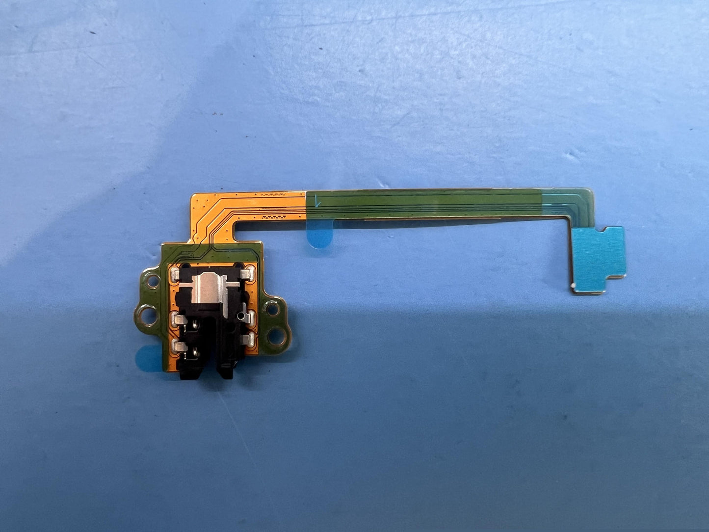 Lenovo TB305 AudioJack FPC&*HQ251010022V0 CS Audio FPC Board 5F78C29644