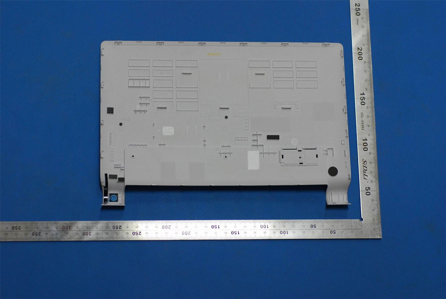 Lenovo B8080 RoW 3G Rear Cover Assy Sil_CS 5SR9A6MWG3