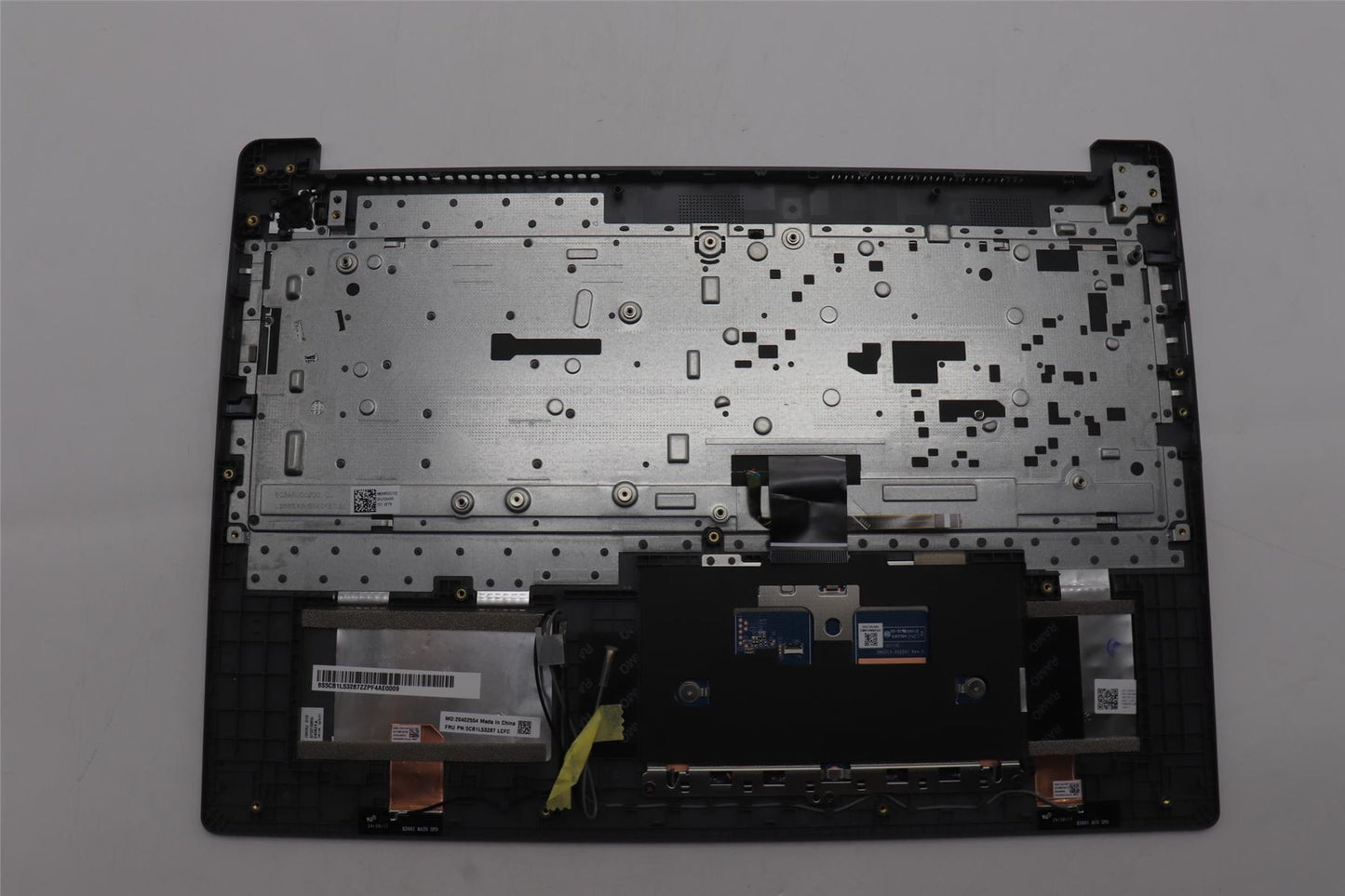 Lenovo IdeaPad 3 16IRU8 Palmrest Cover Touchpad Keyboard US Euro 5CB1L53287