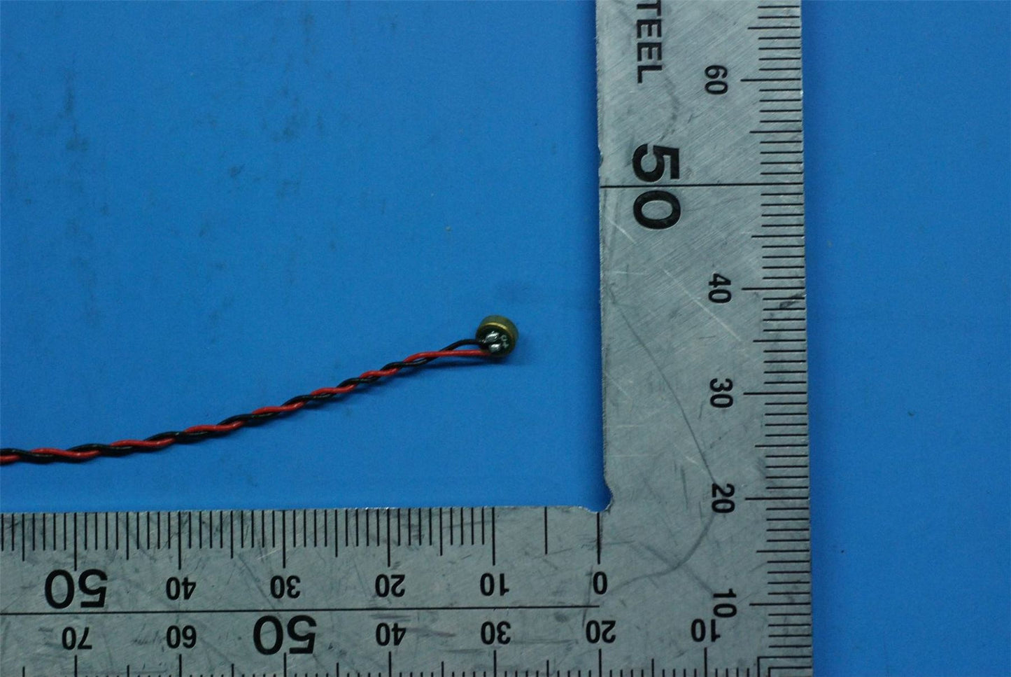 Lenovo TB-8304 MIC&*HQ20500569000 CS 5M48C10156