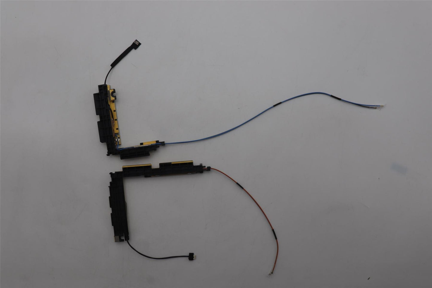 Lenovo FRU ANTENNA WWAN ICT 5G LT6E0 5A30Z88266