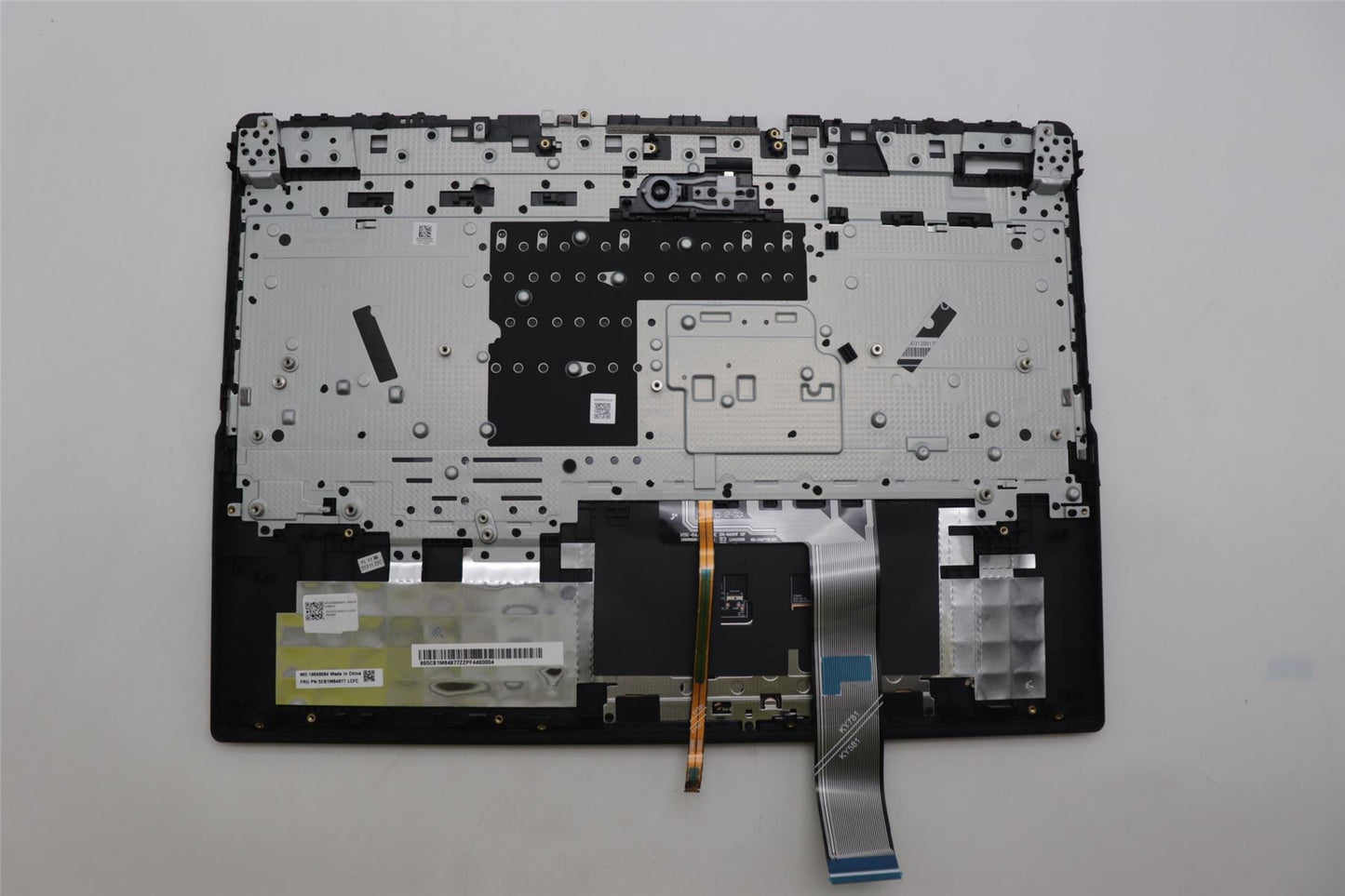 Lenovo Upper Case ASM_SPA L 83DEWH 5CB1M64877