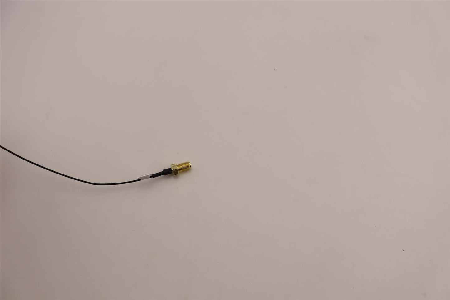 Lenovo Fru,210mm SMA RF Cable_HB 5A30W89207