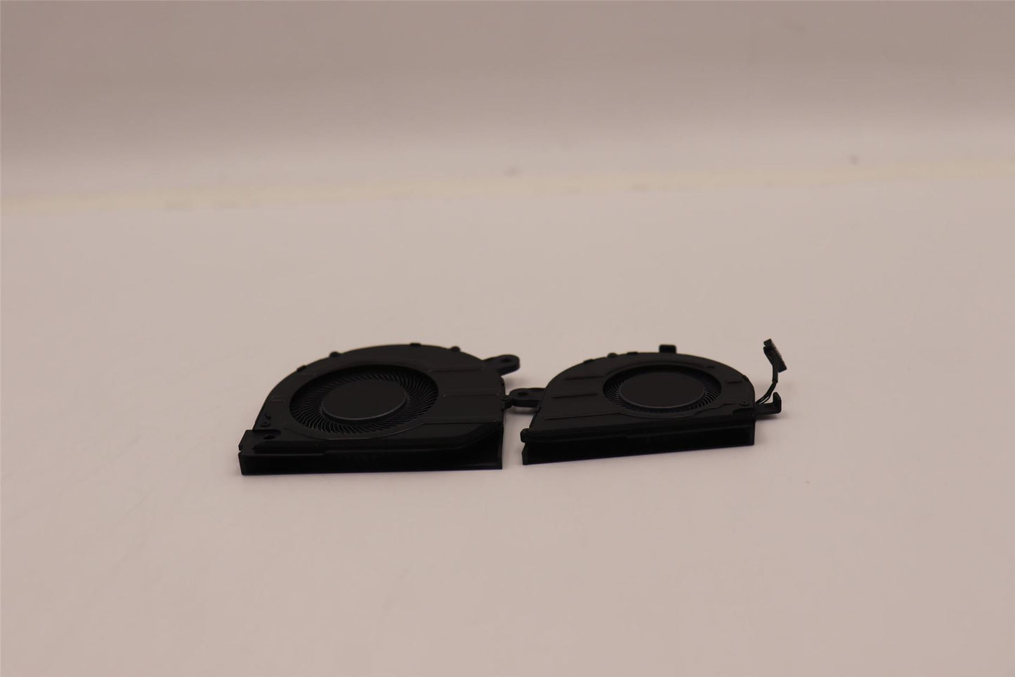 Lenovo System FAN W 21AT R+L AVC 5F10S14018