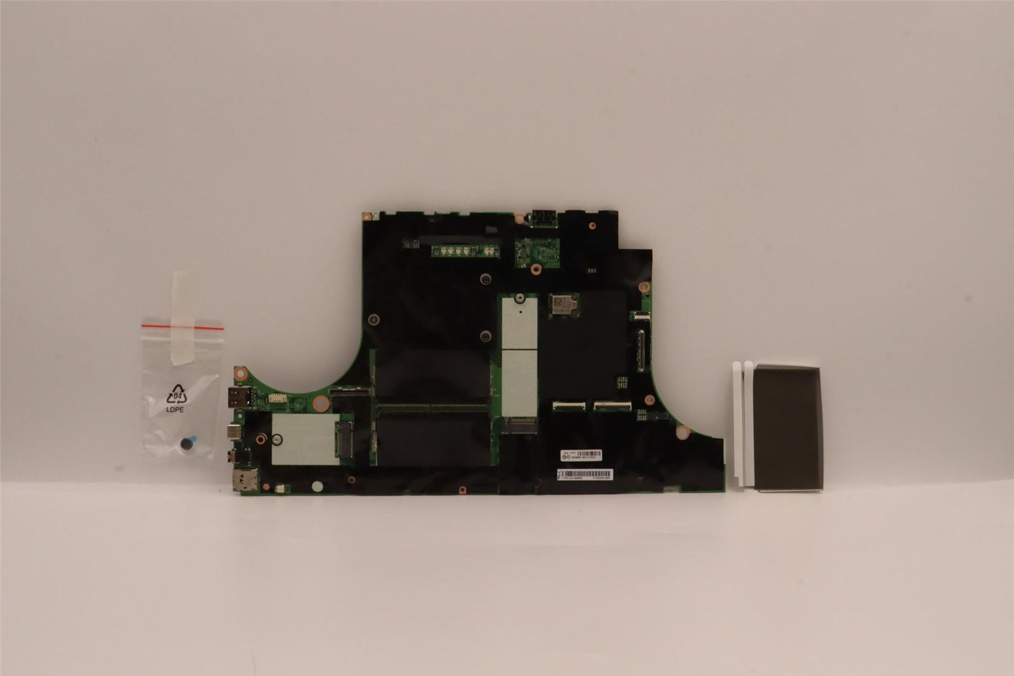 Lenovo i5-12600HXVP NOK dTPM Y-ABS,DI 5B21J15922