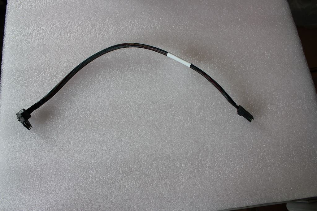 Lenovo mSAS to 6G 400mm Cable 00FC726
