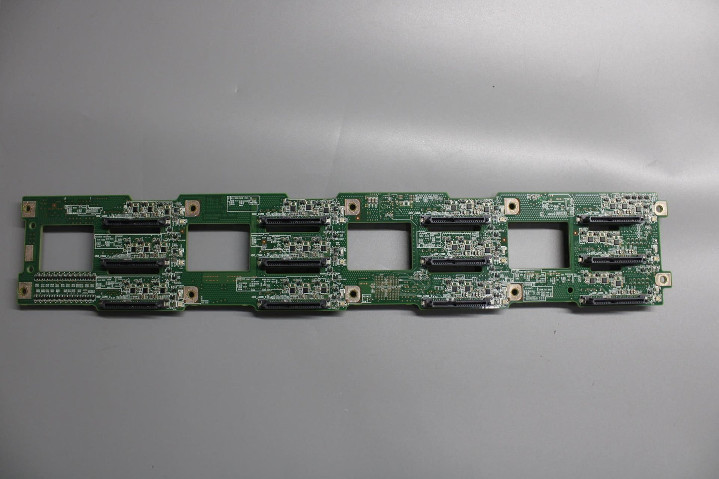 Lenovo 12HDD BP,1520,SAS/SATA HDD SATA SAS Board 00HV572