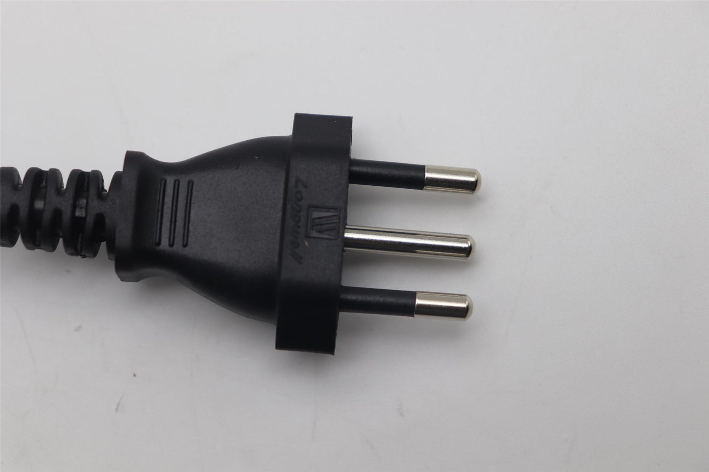 Lenovo LINECORD Fru, LINECORD,BR,1.8M,3P,NON-LH 00XL032
