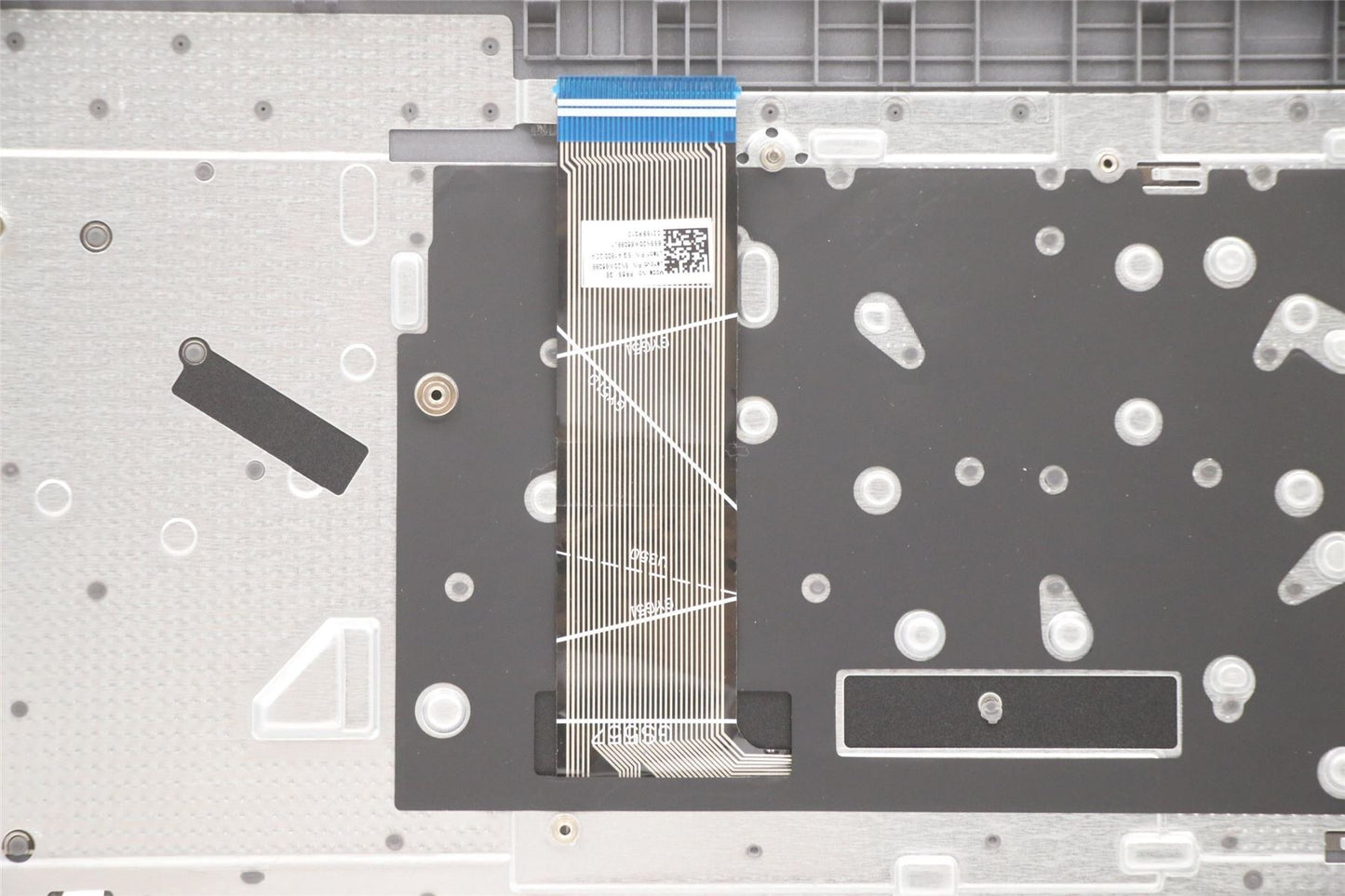 Lenovo Upper Case ASM_GER L82H9 NFPA/GDIS 5CB1B97563