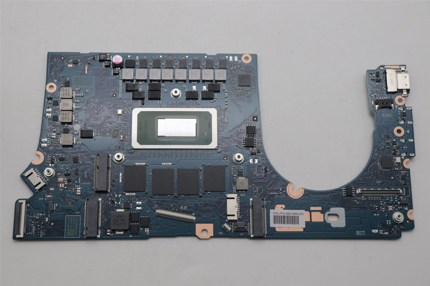 Lenovo H 83D2 ULT5 125H UMA32G L WINRM 5B21M05285