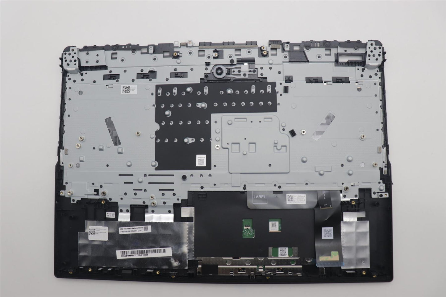 Lenovo Upper Case ASM_HBW L 83DERGB 5CB1M64897