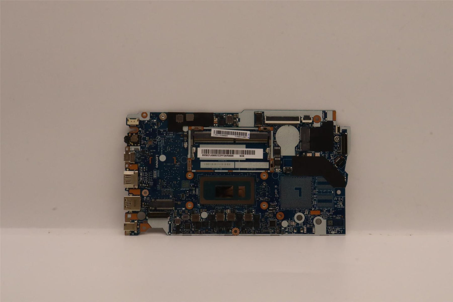 Lenovo MB L82TW NOK I71255U_UMA_8GRM 5B21J09057