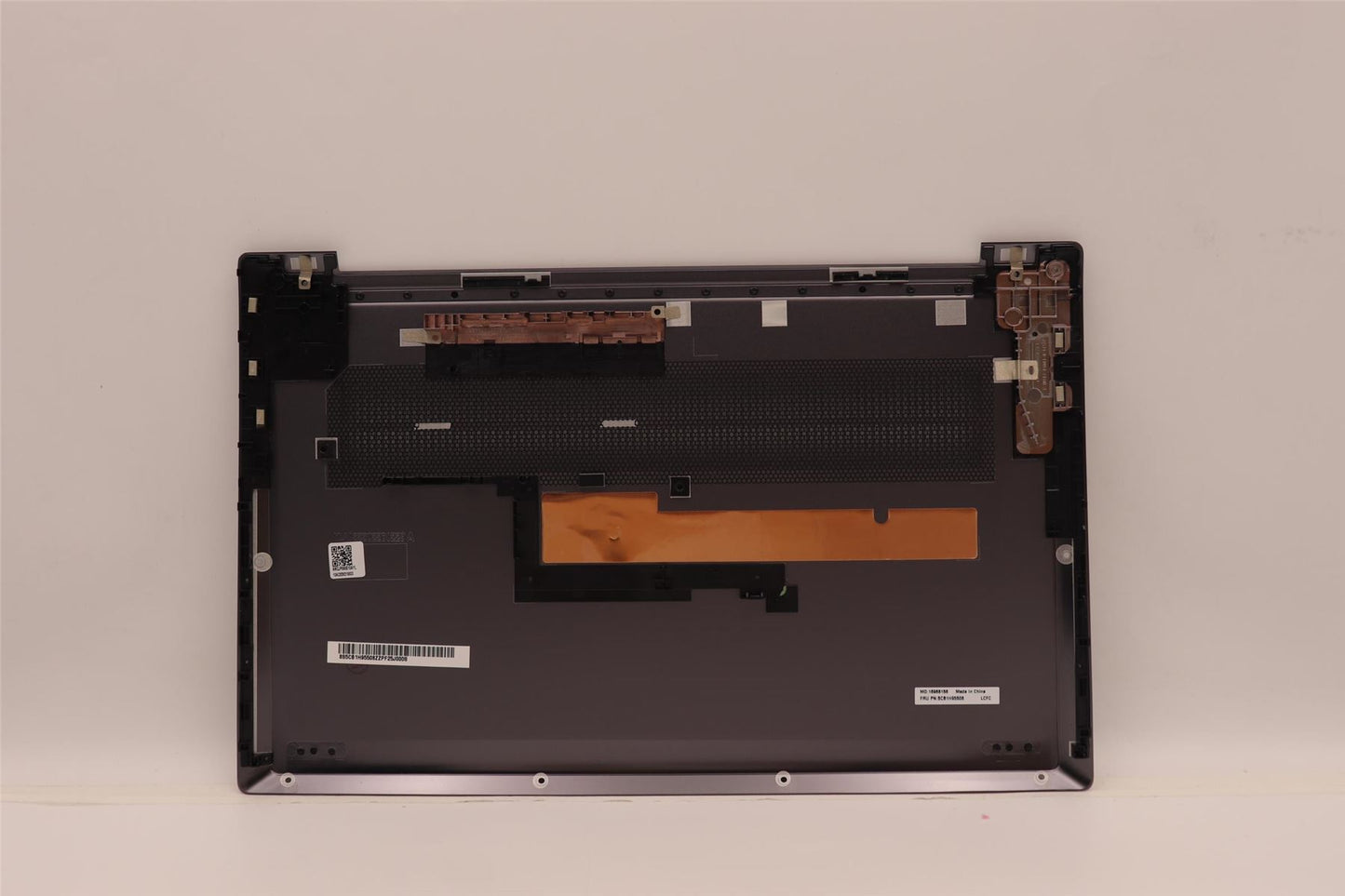 Lenovo Lower Case L 82SF ML SG 5CB1H95508