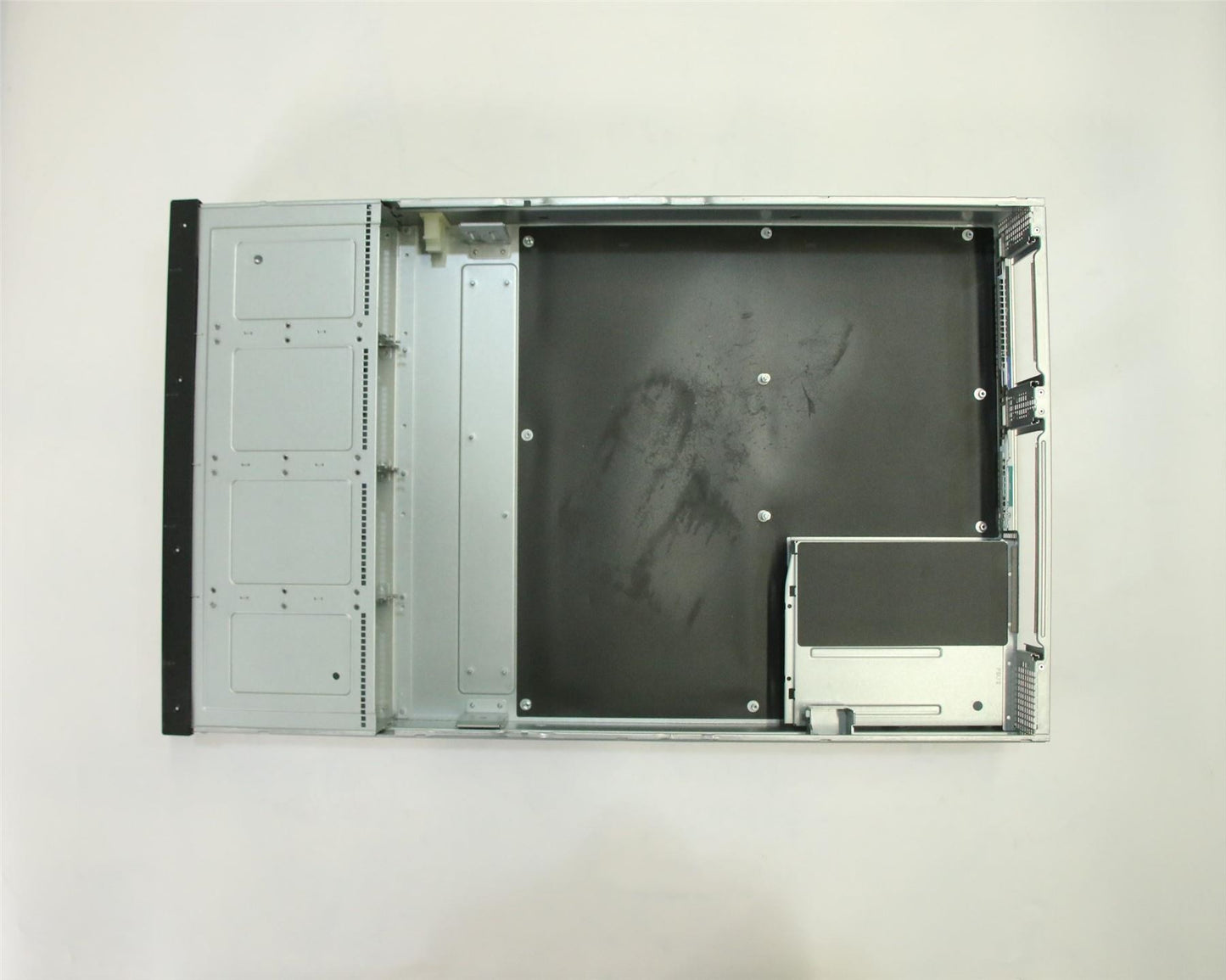 Lenovo CHASSIS 2U 12*3.5 Chassis Base ASM 03T8076