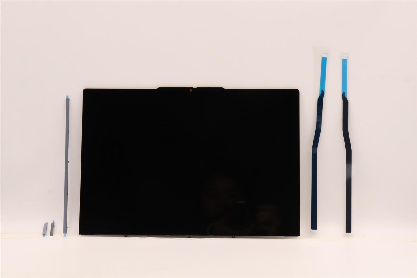 Lenovo LCDMODULEL82QF w/strip cover SB 5D10S39869
