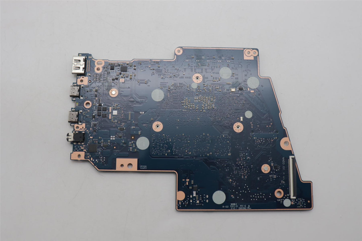 Lenovo H83DU CORE7_150U_UMA16G_O_WINRM 5B21N59705