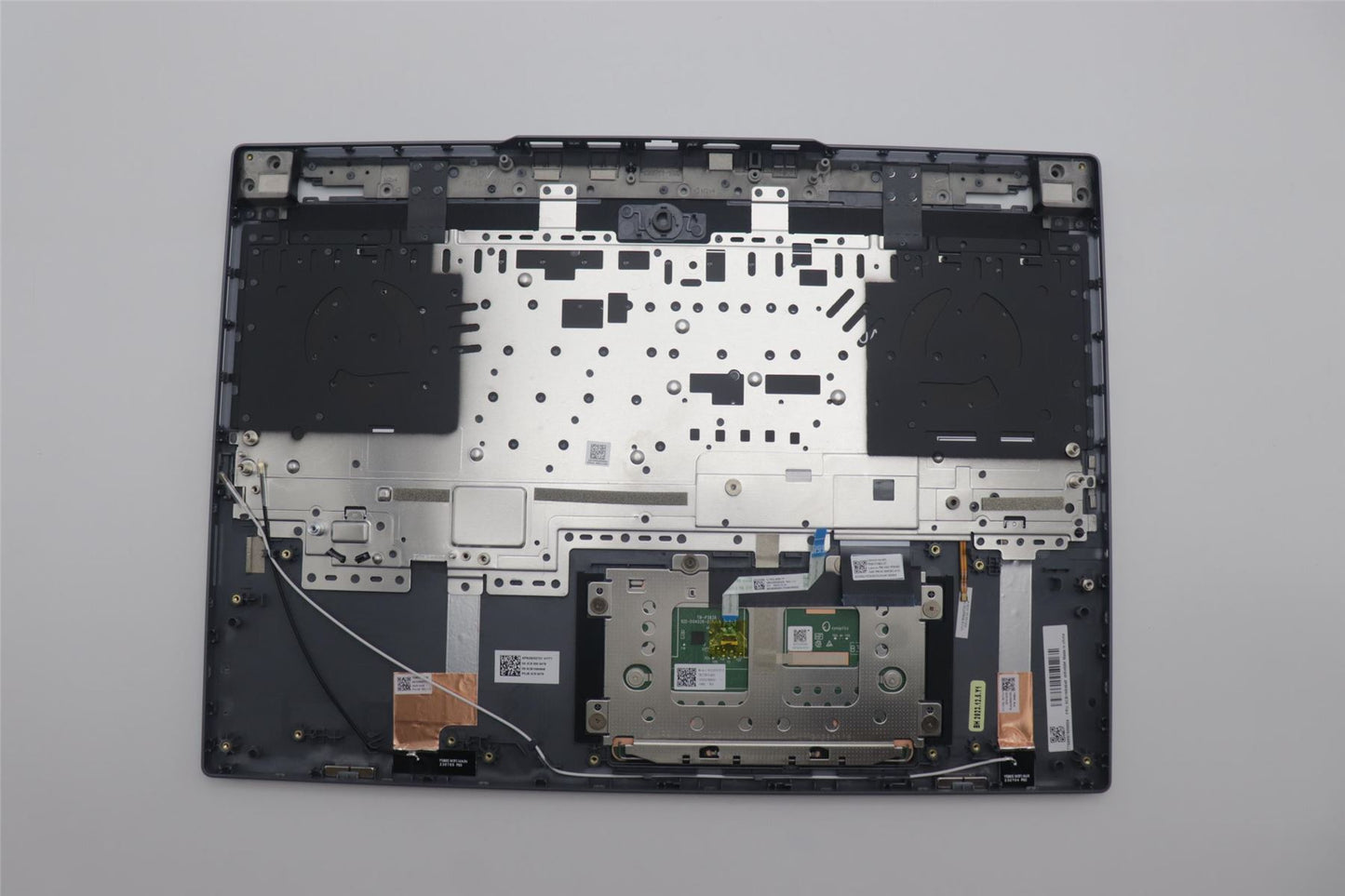 Lenovo Upper Case ASM EURO ENG C83DH LGBL 5CB1N84648