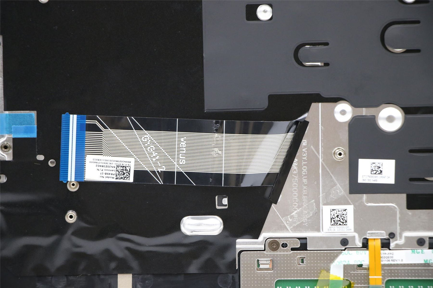 Lenovo Yoga 14s ITL Palmrest Cover Touchpad Keyboard Italian Backlit 5CB1C92794