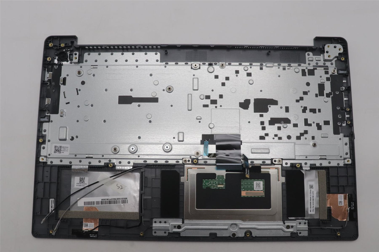 Lenovo Upper Case ASM_EURO ENG L82XM AGBL 5CB1K96789