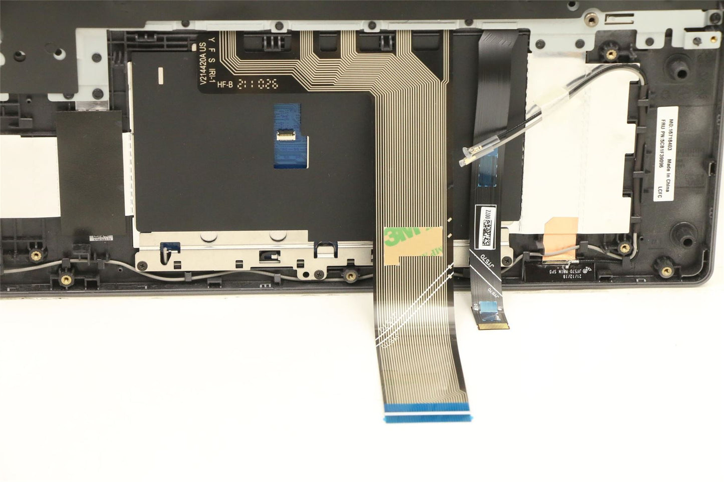 Lenovo COVER Upper Case ASM_USA ENGL82RBSTGYRGB 5CB1F39096