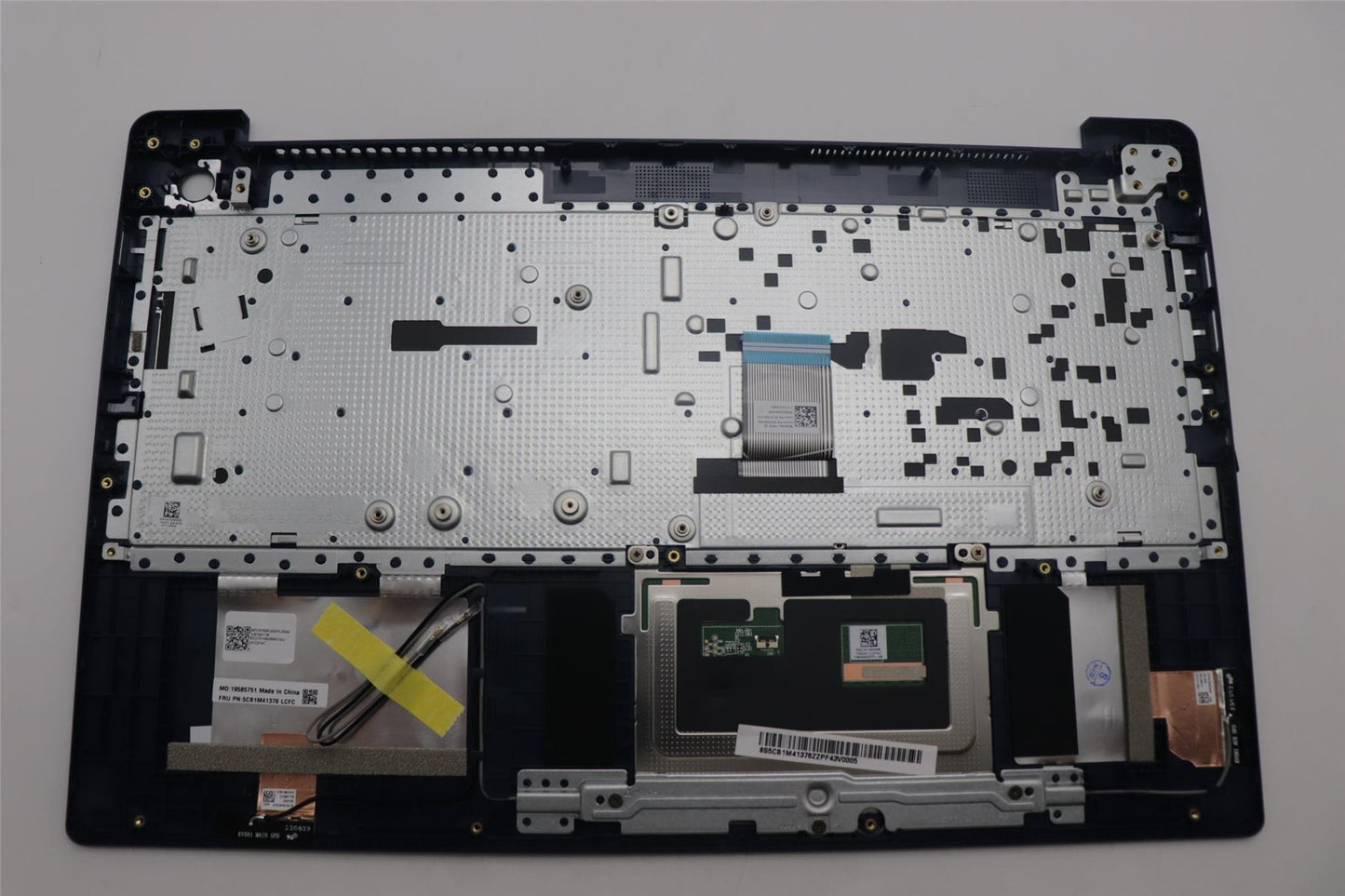 Lenovo IdeaPad 3 15IAH8 Palmrest Cover Touchpad Keyboard German 5CB1M41376