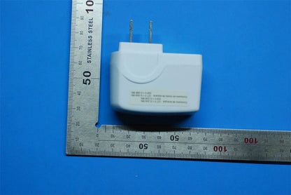 Lenovo &*C-P33,5V/700MA US +NOM White AC Charger Adapter SA19A463KP