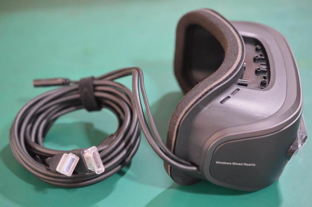 Lenovo 01FJ207 WEARABL_BO VR-2511N headset