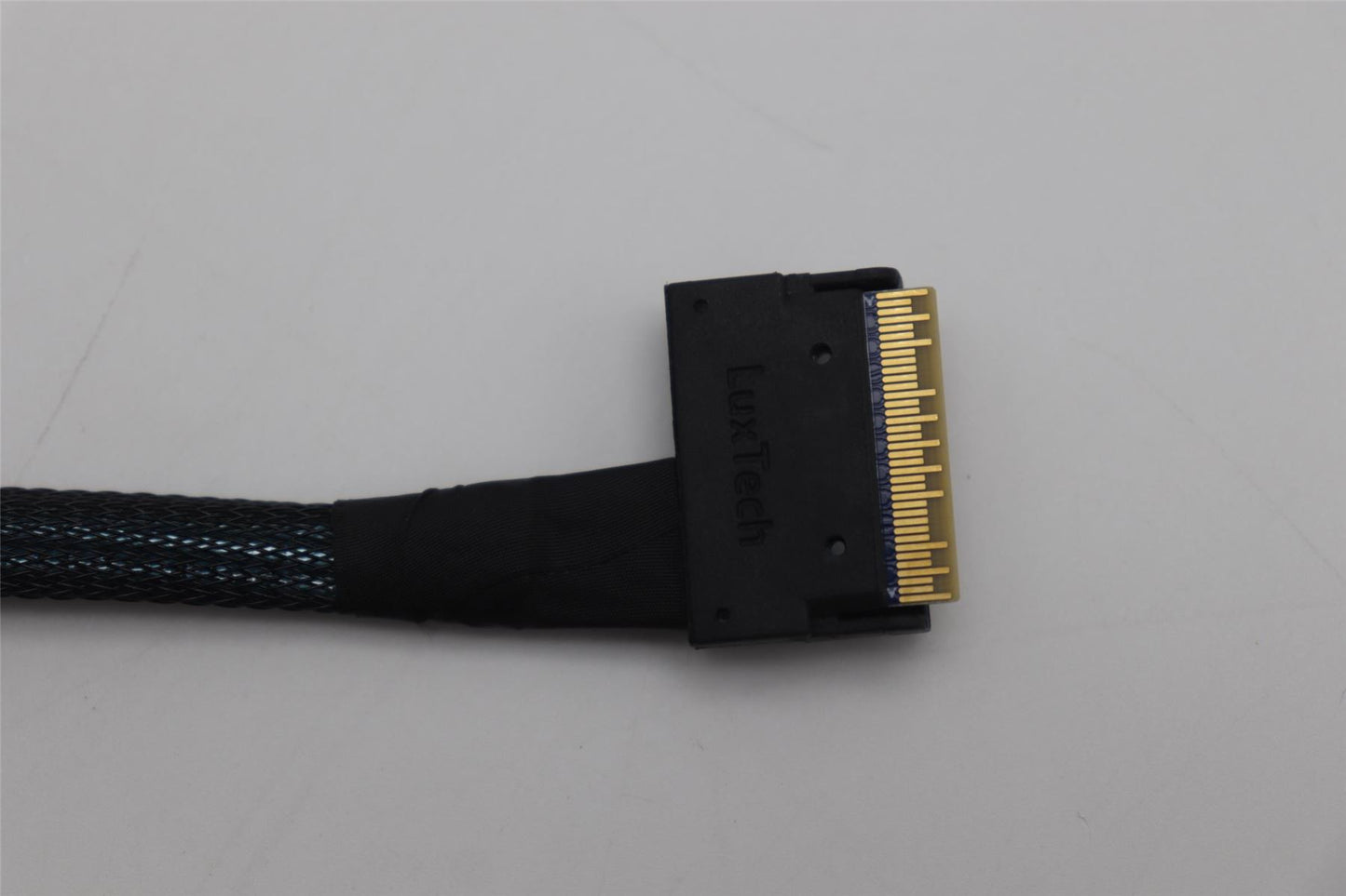 Lenovo Fru,Broadcom SATA 4-drop cable 5C10U58705