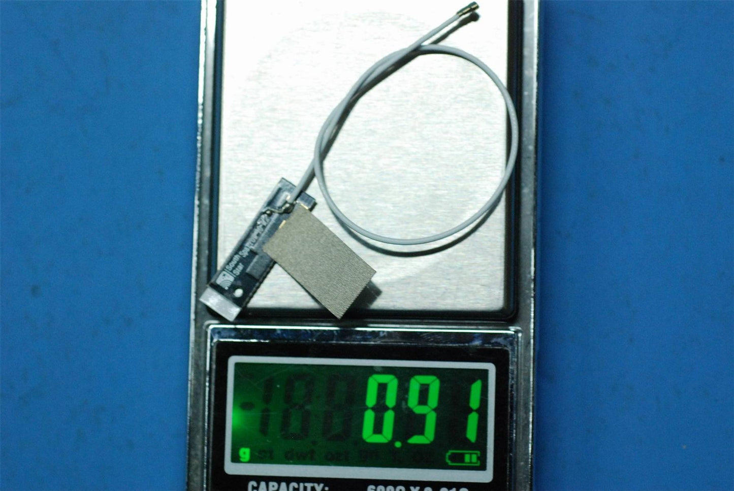 Lenovo SD-X701B Middle Wifi Antenna&*42300099CS 5A38C10833