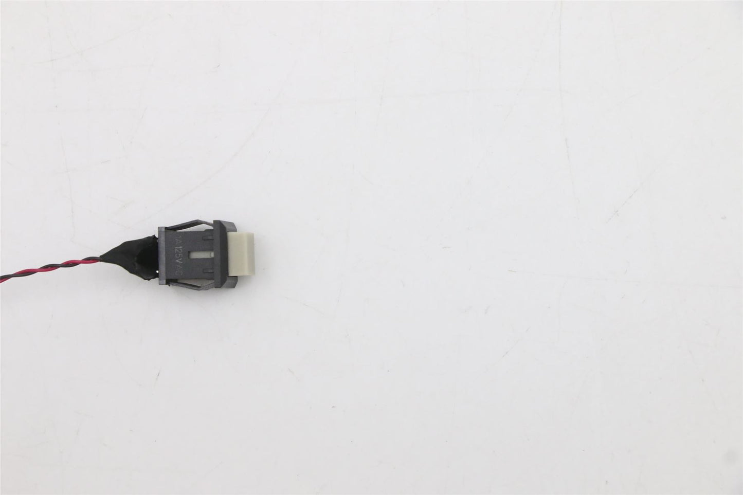 Lenovo CABLE Cable 23.8 C2 switch 5C10U58318
