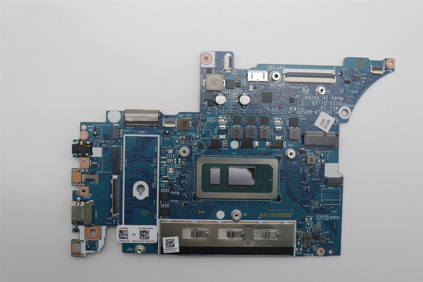 Lenovo C83FWWIN CORE7 150U 16G L WT RM 5B21M72052