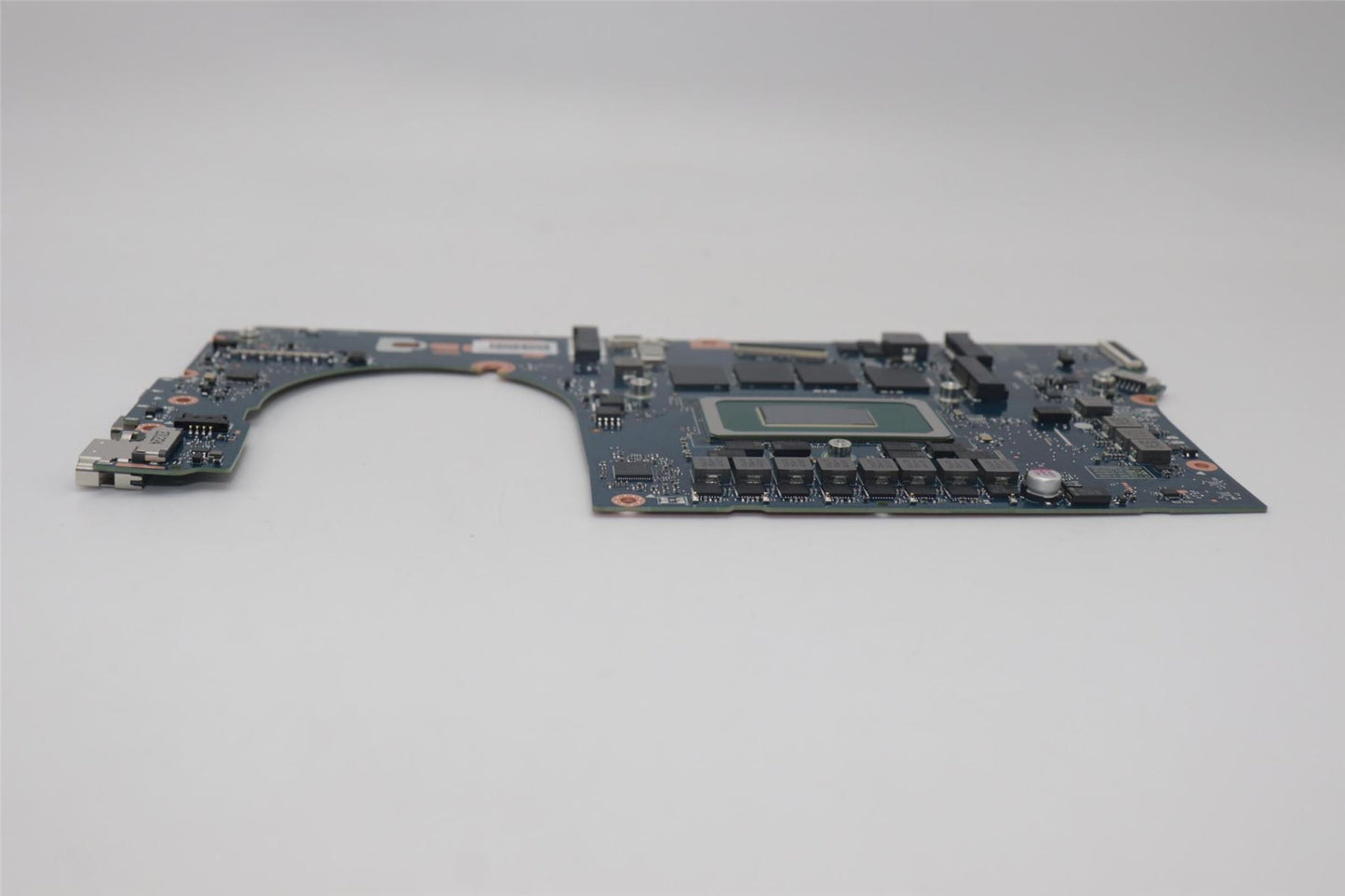 Lenovo H83E2 ULT5 125H UMA 16G L WINRM 5B21M01993