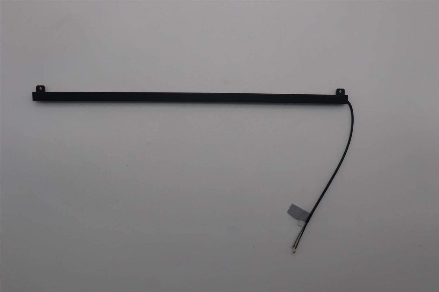 Lenovo Hinge Cover w/Antenna C 83FD Black 5CB1N61422