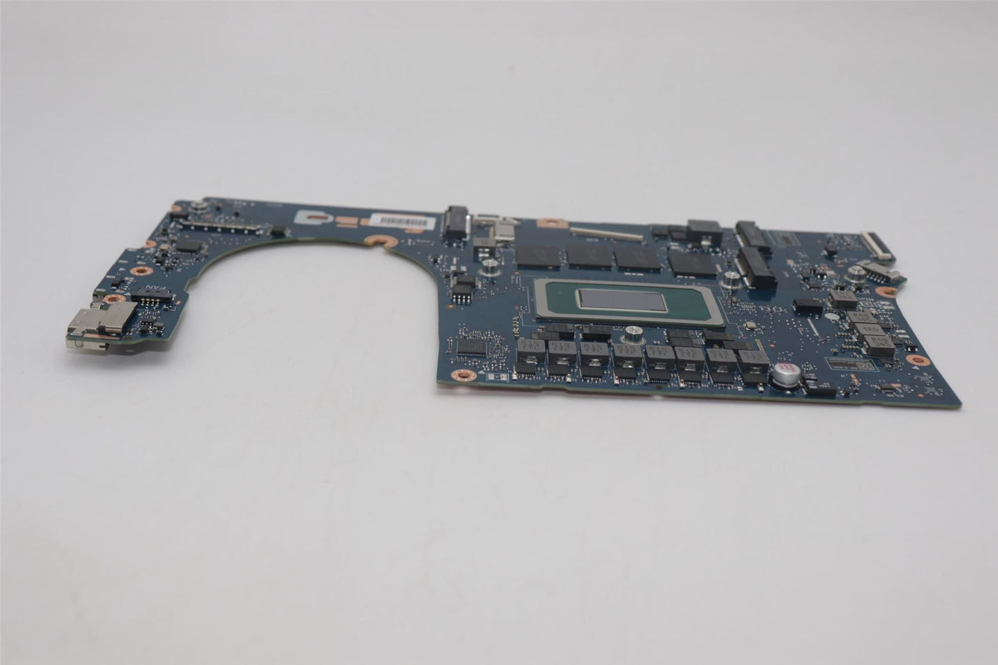 Lenovo H 83D2 ULT9_185H_UMA32G_O_NOKRM 5B21M16091
