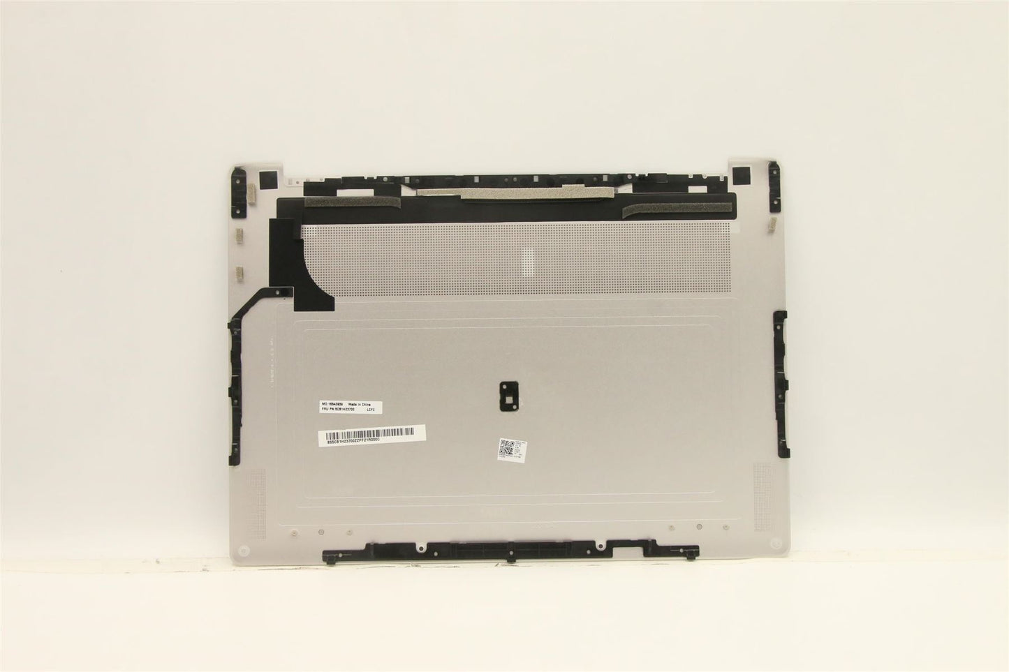 Lenovo Lower Case L 82LU OAT 5CB1H23700