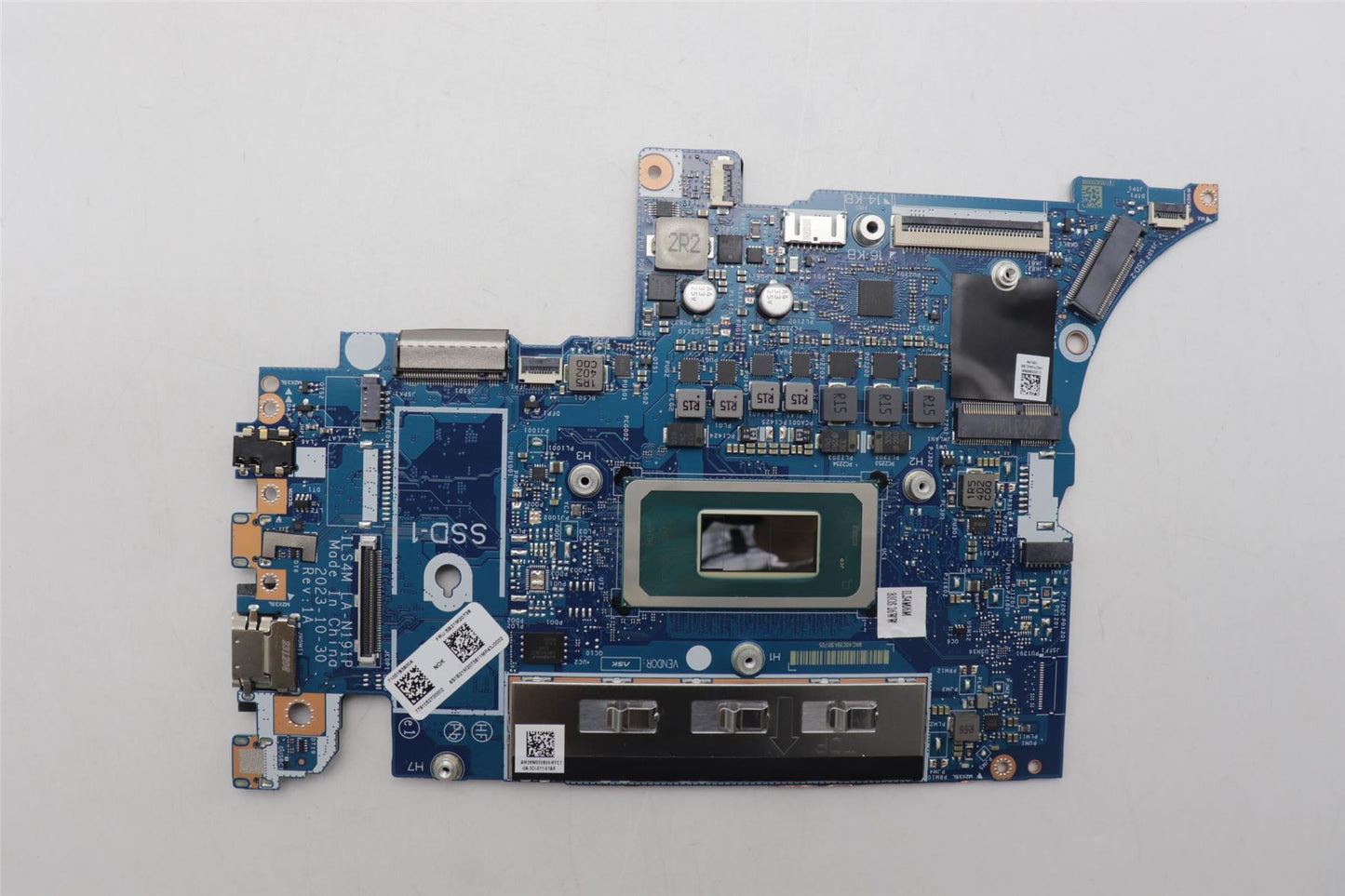 Lenovo C83DC NOK ULT7_155H UMA16G L RM 5B21M20738