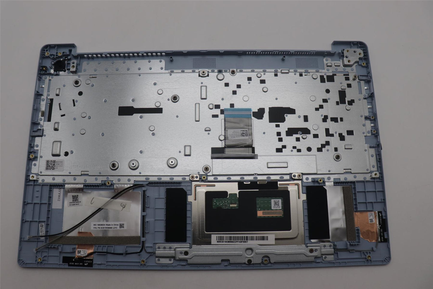 Lenovo COVER Upper Case ASM_GER L 83ERFB NBL 5CB1M36689