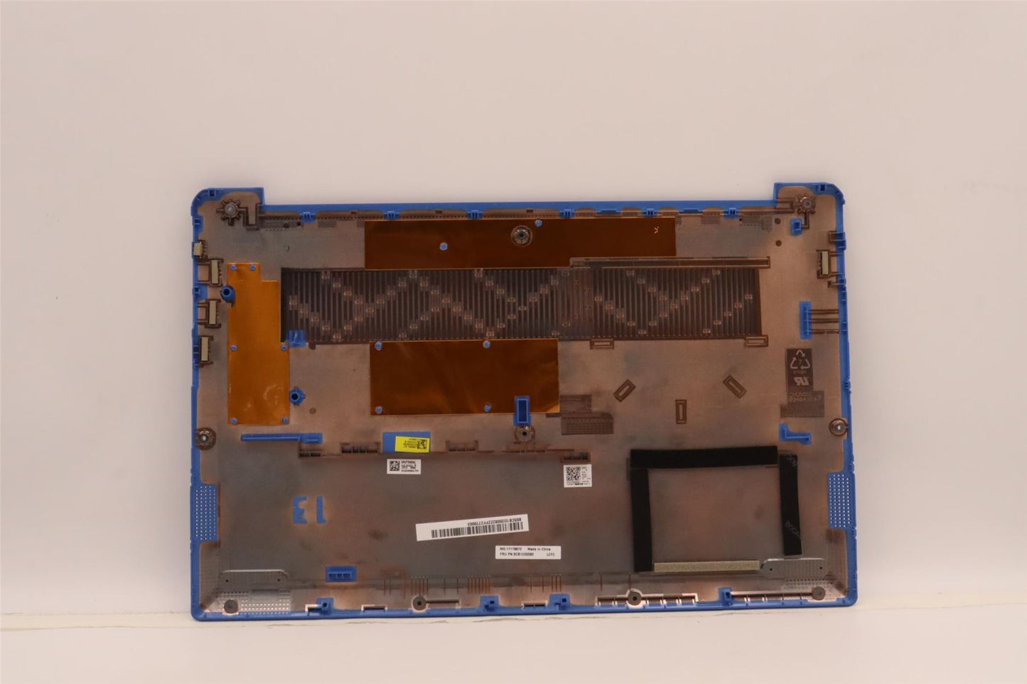 Lenovo Lower Case L82H8 W/Sponge GB U 5CB1D20082