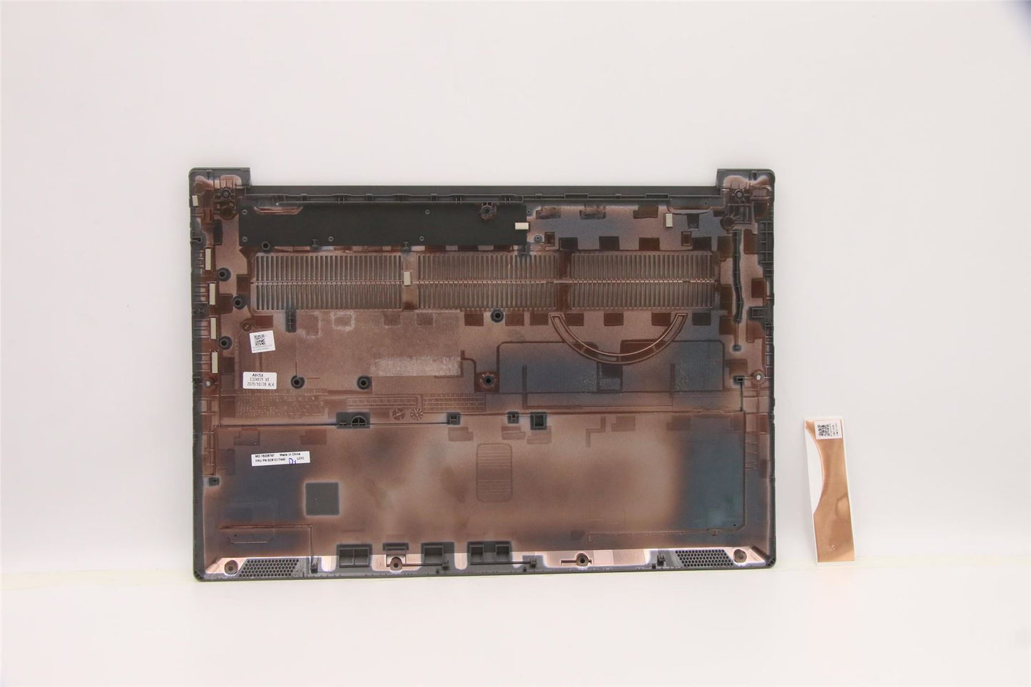 Lenovo Lower Case L 82NB NSP DIS 5CB1C17440