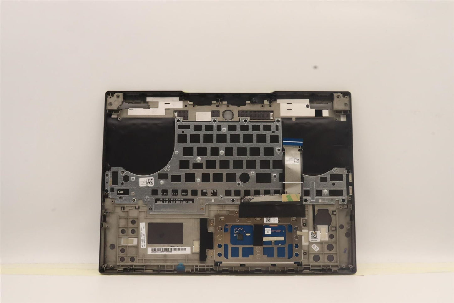 Lenovo S7 16IAH7 Palmrest Cover Touchpad Keyboard Switzerland Backlit 5CB1J04402