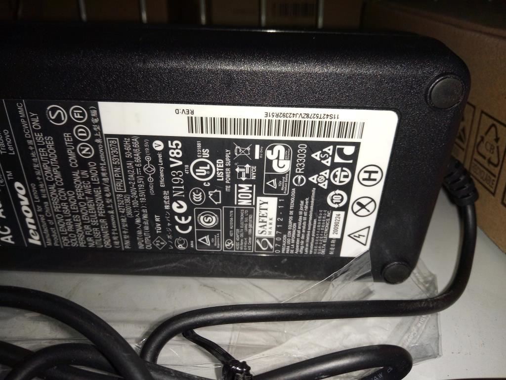 Lenovo FRU Sys Power AC Charger Adapter 53Y3078