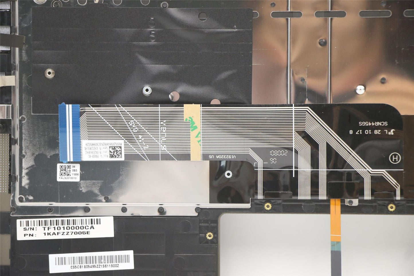 Lenovo IdeaPad 7 14ITL05 Keyboard Palmrest Top Cover Russian 5CB1B05495