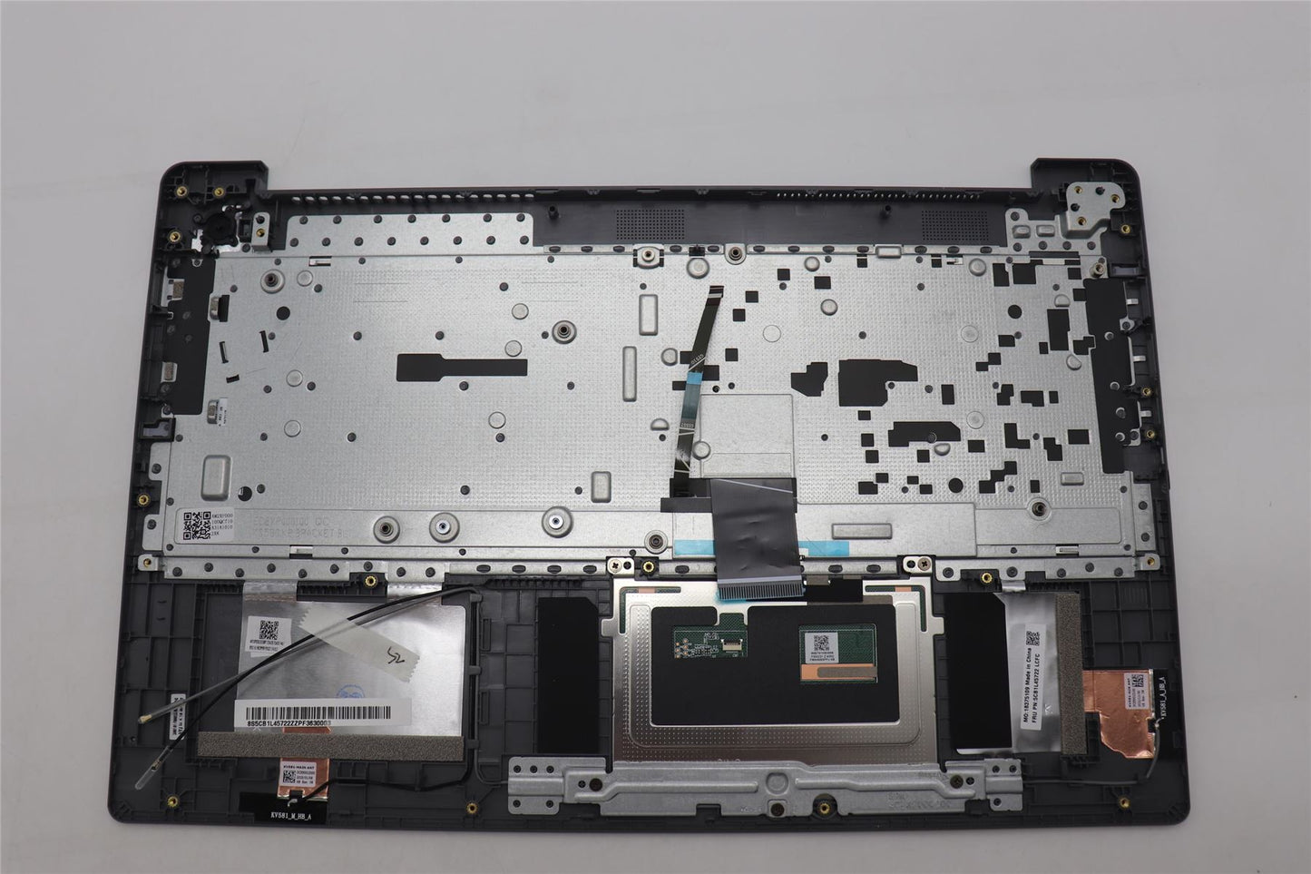 Lenovo Upper Case ASM_GER L82X7 AG BL 5CB1L45722