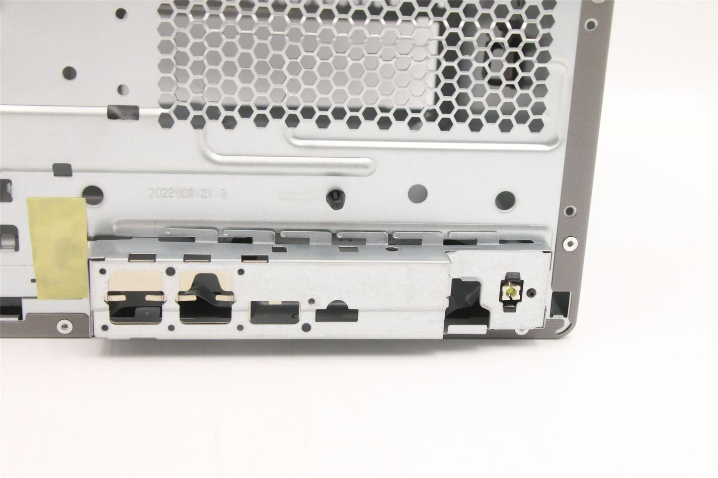 Lenovo MECH_ASM 336GTI Chassis WO Bezel,13L,HK 5M11C16818
