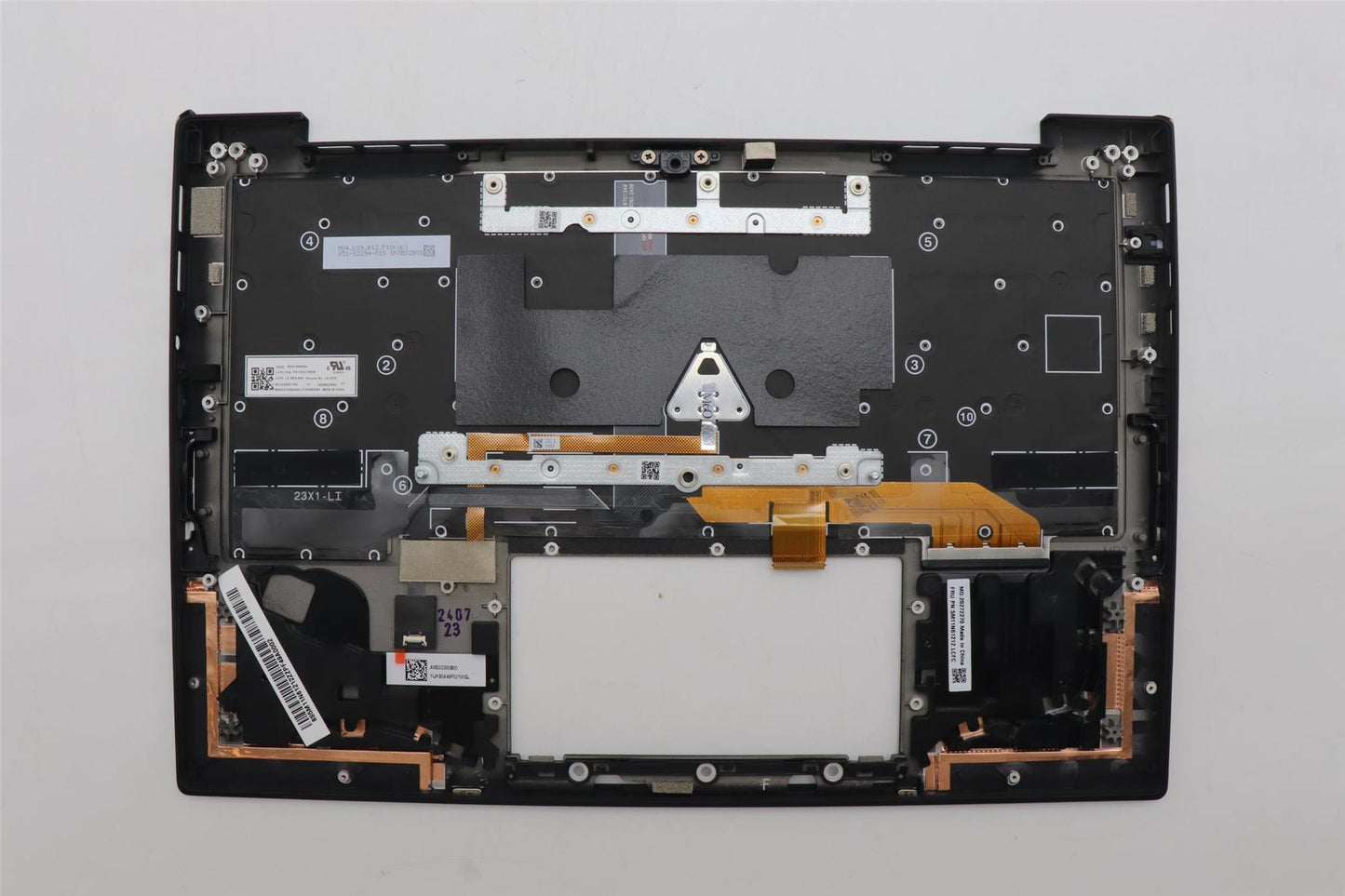 Lenovo MECH_ASM GRP_KBD_BZL_LA SPA_WW_DB_LTN 5M11N61212