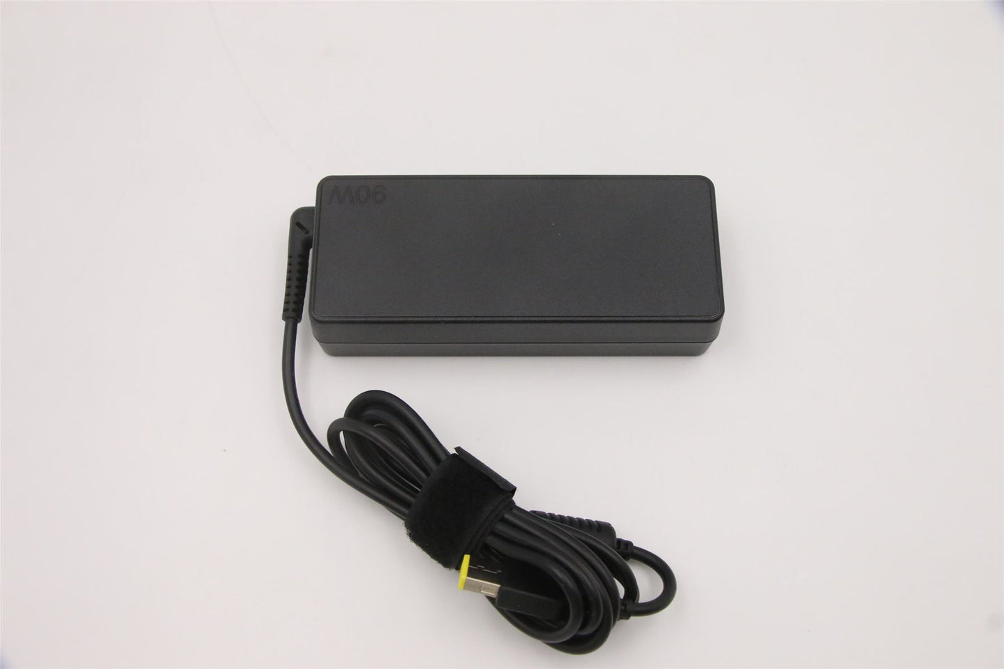 Lenovo Yoga 730-15IWL 730-15IKB 720-15IKB AC Charger Adapter Power Black 01FR052