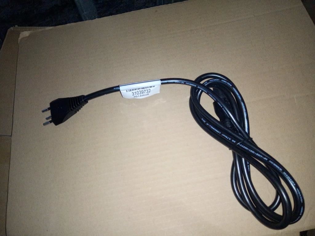 Lenovo Longwell 1.8M SEV C13 power cord (R) Cable 31039732